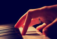 足球热刺新星连续进球，成为球队崛起的关键